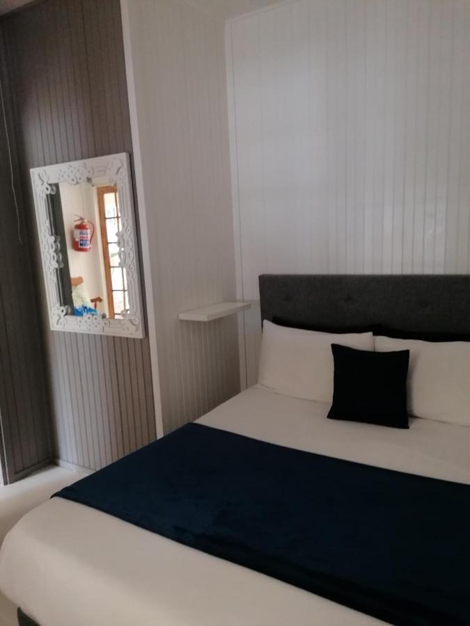 Knysna N2 Lodge Ngoại thất bức ảnh