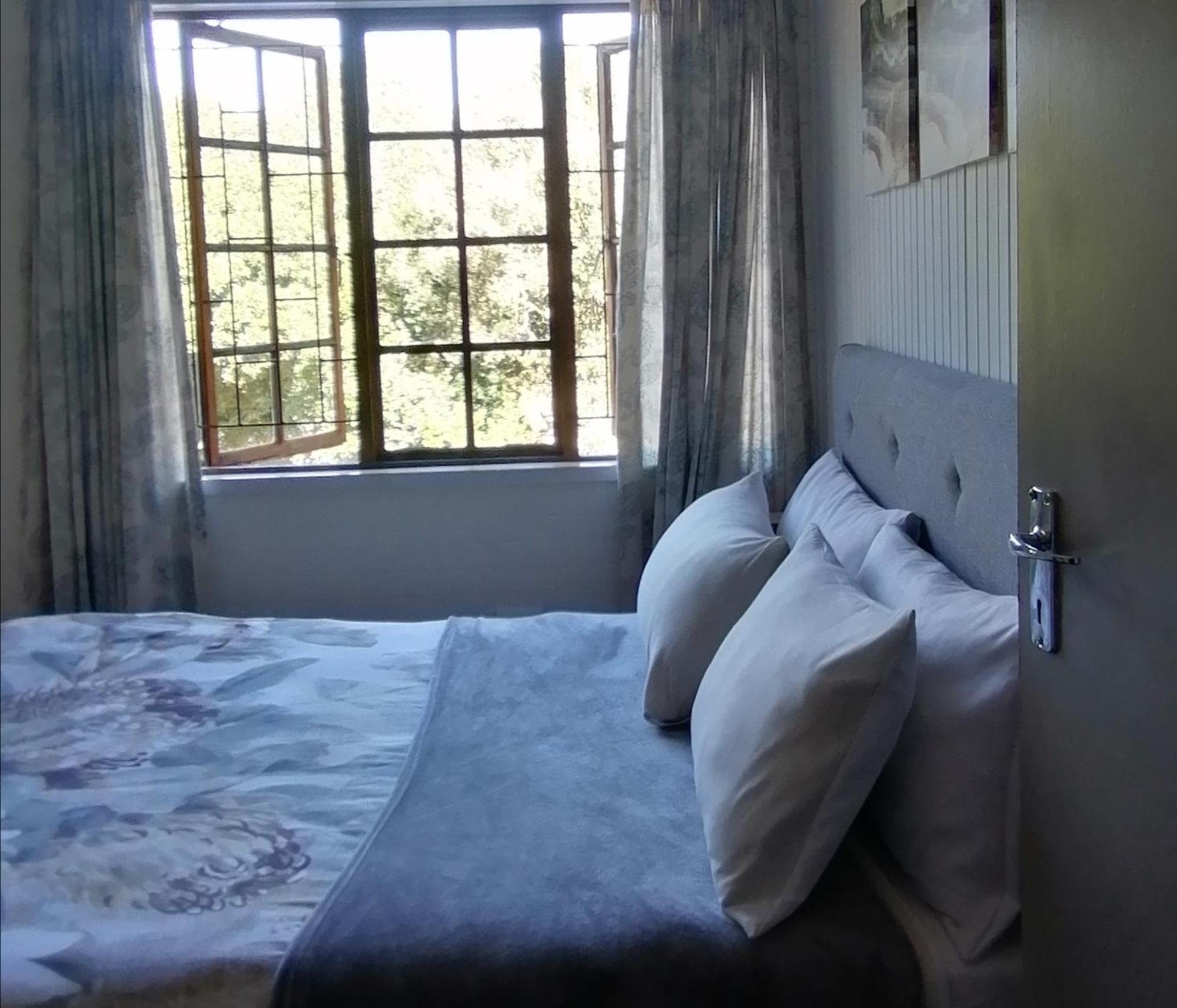 Knysna N2 Lodge Ngoại thất bức ảnh
