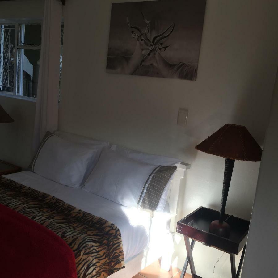 Knysna N2 Lodge Ngoại thất bức ảnh