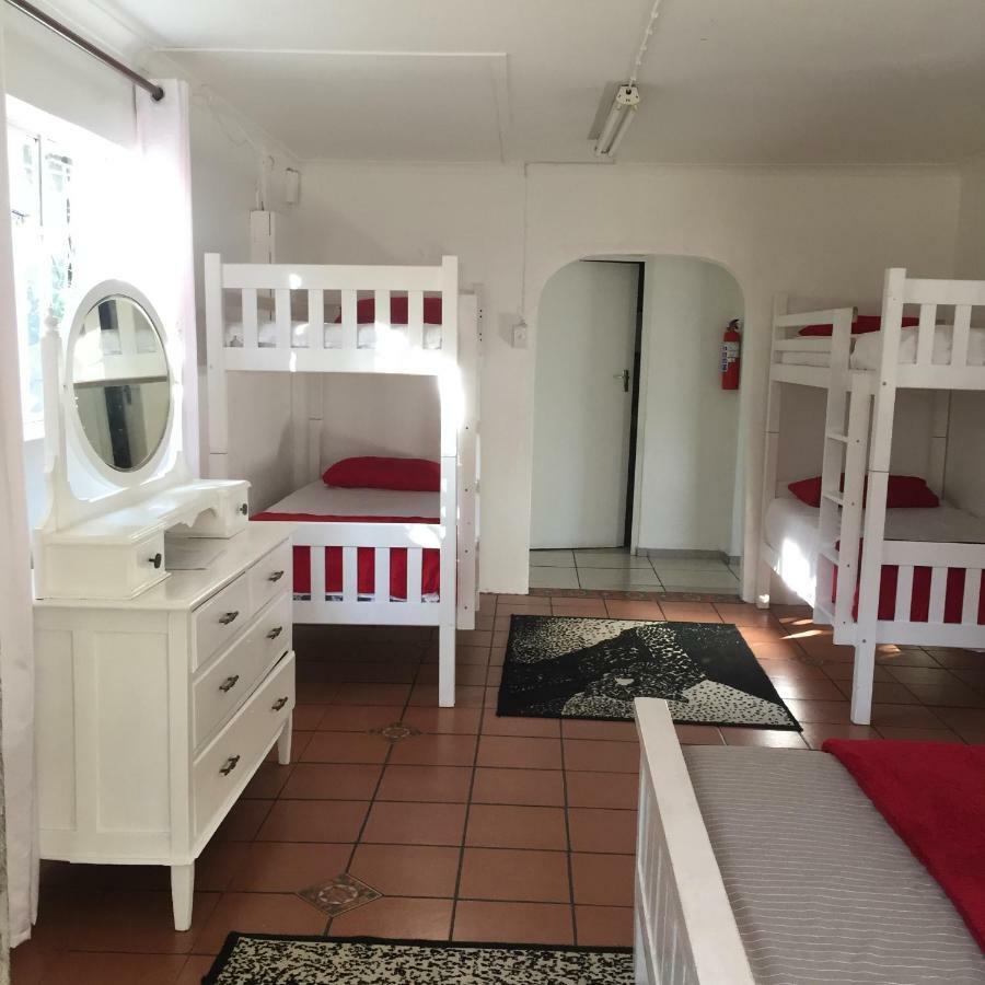 Knysna N2 Lodge Ngoại thất bức ảnh