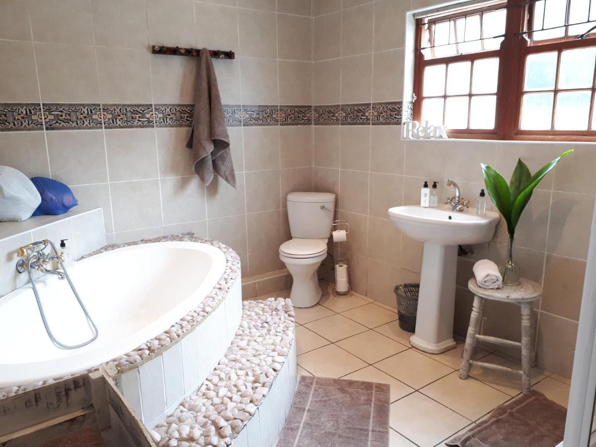 Knysna N2 Lodge Ngoại thất bức ảnh